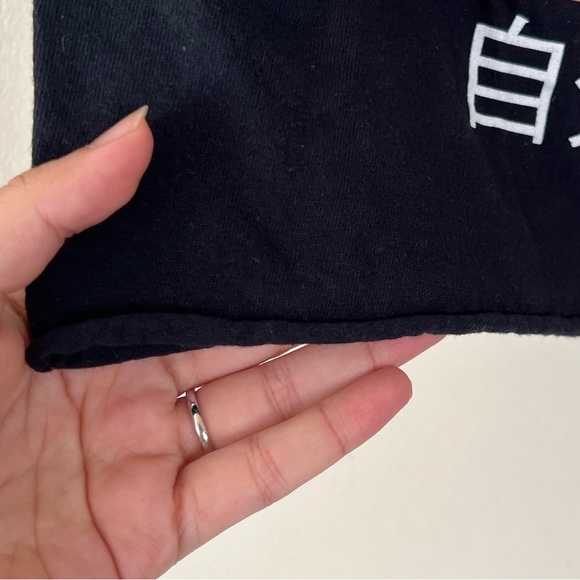 Black long cropped tshirt from forever 21, size: s/m - Picture 4 of 6